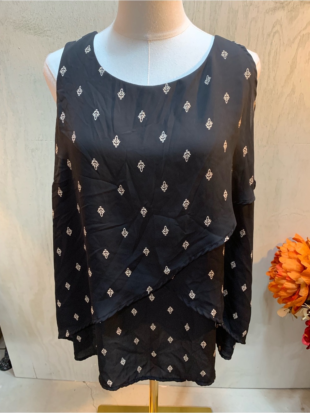 Ava & Viv Black Blouse with Cream Leaf Print